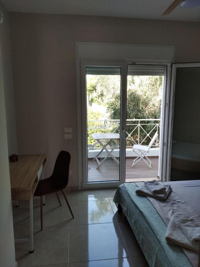 Cozy Villa Vita Lagonisi Kalivia Thorikou エクステリア 写真